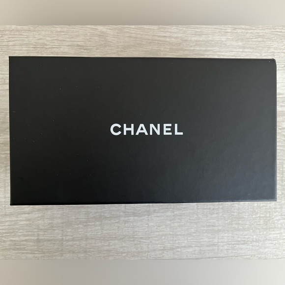 👓 Chanel Round Eyeglasses - Picture 4 of 9